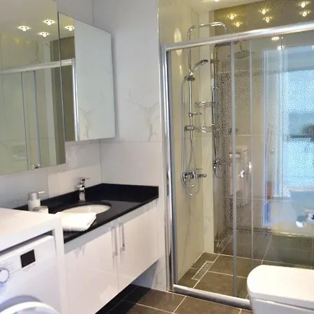 Cleopatra Legacy Apartment *